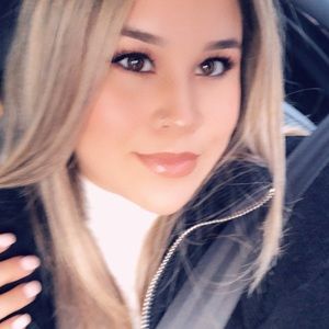 Meet your Posher, Marcela